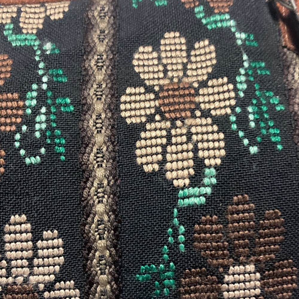 Vintage Floral Patterned Barrel Needlepoint Women's Bag - Picture 2 of 15